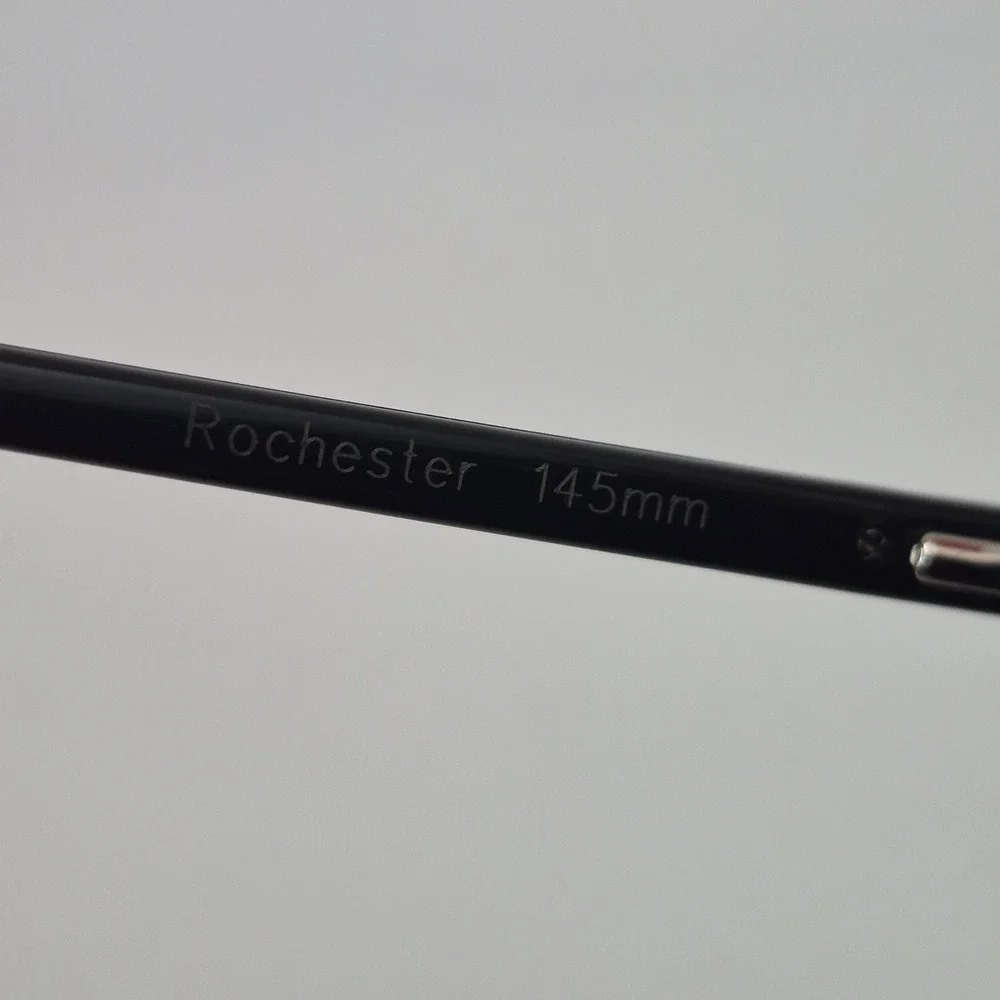 Rochester Sunglasses Black Rectangular Frame Tinted Lenses 145mm R.O.58-18